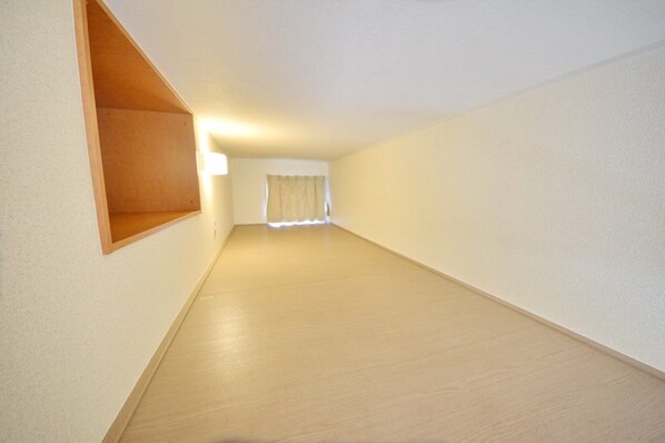 レオパレスブルースカイ 阿久和の物件内観写真